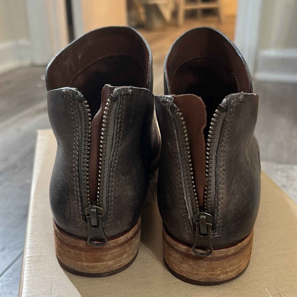 Boots - Picture 4 of 4